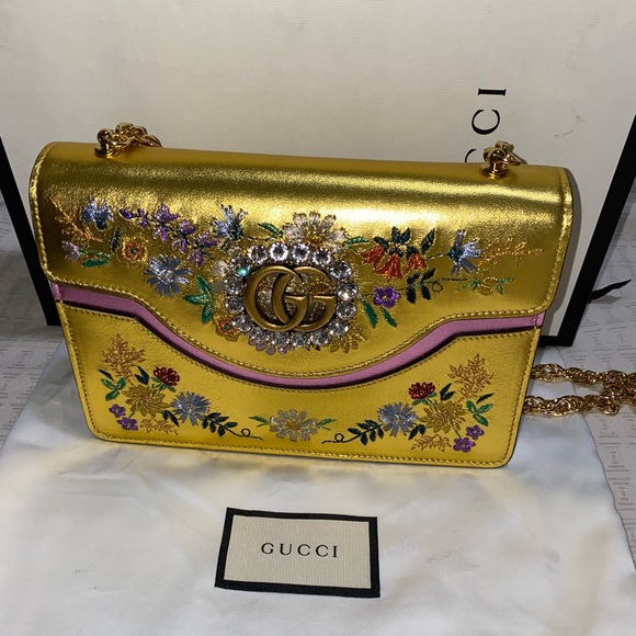 Gucci
Marmont Gg Crystal Embroidered Multicolor Leather Shoulder Bag